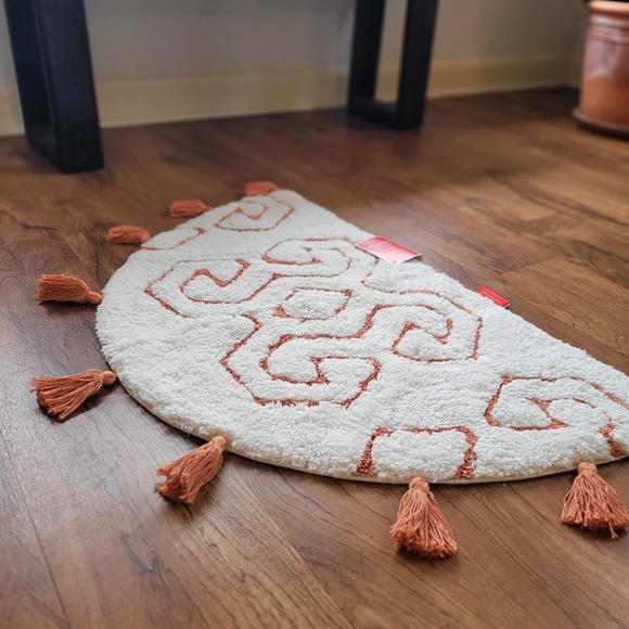Opalhouse Other - NWT Opalhouse Tufted Half Moon Geo Tassel Cotton Bath Rug